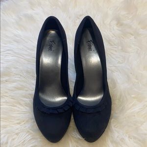 Navy blue heels